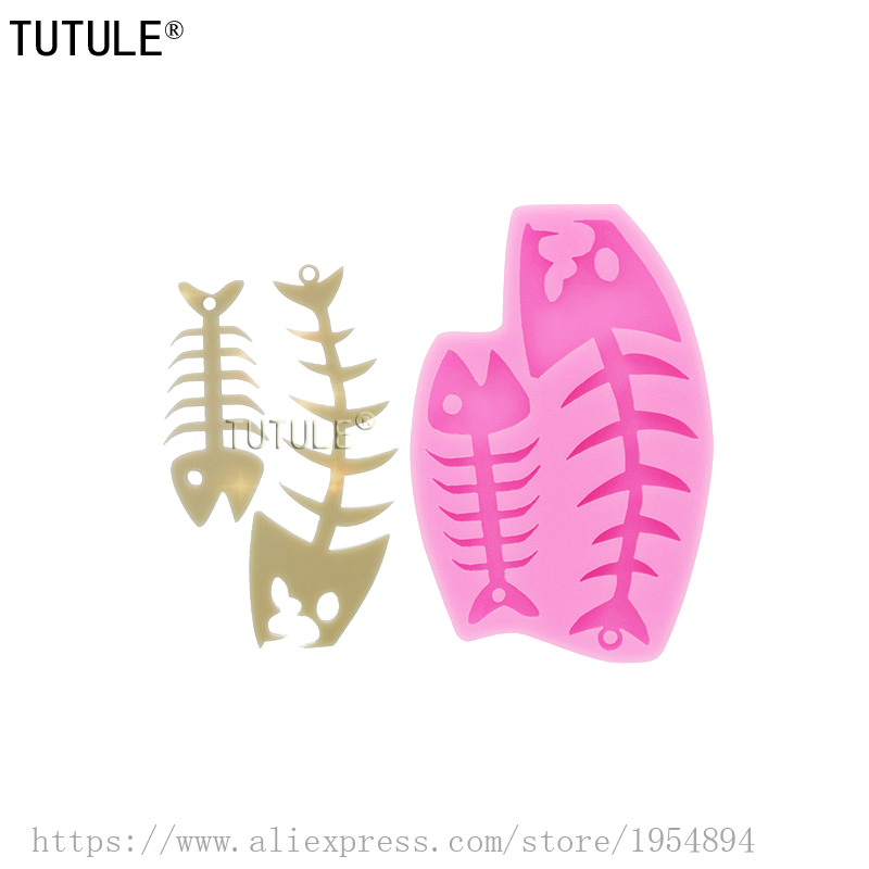 Shiny Fish Skeleton Keychain M - Resin Art Necklace review and price